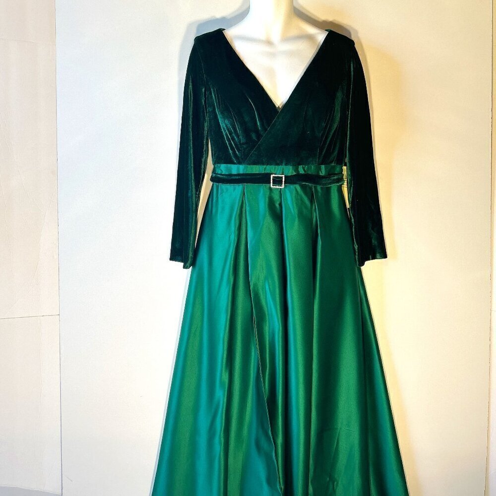 Vintage NWT Kelly Green Velvet & Satin Formal Gown Old Hollywood Prom Wedding